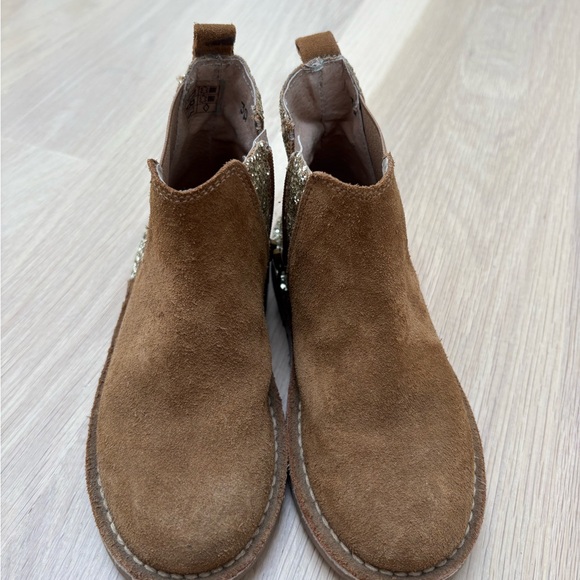 Childrenchic Brown & Gold Chelsea Boots, Size 30 - Picture 2 of 5